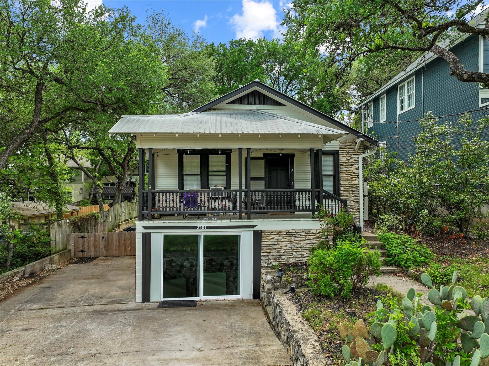 2301 10th, Austin 78703