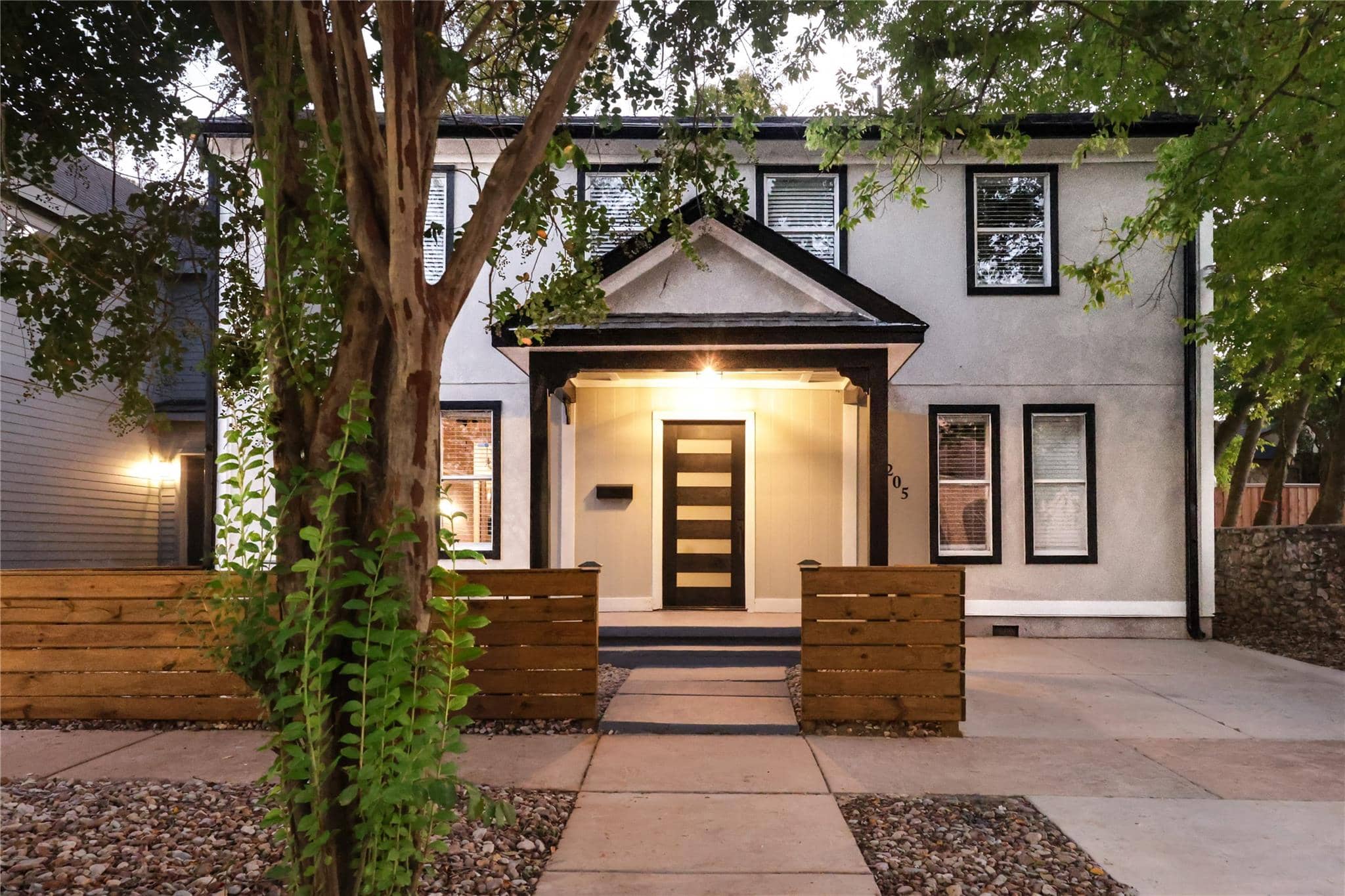 1205 9th, Austin 78702