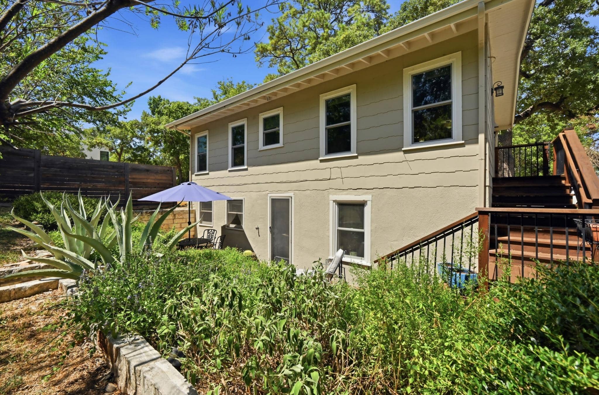 2111 12TH, Austin 78703