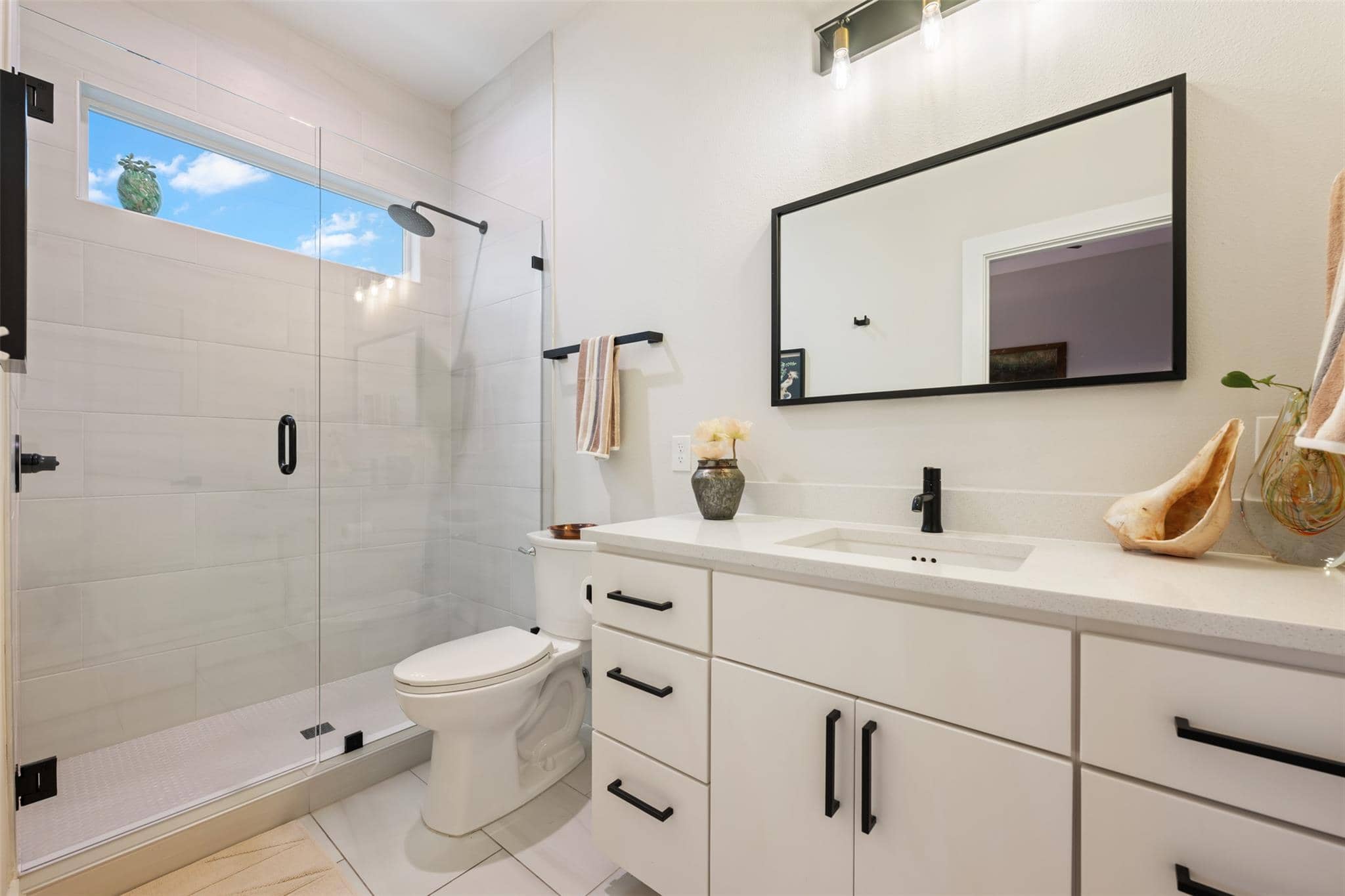 2108 Rosewood #B, Austin 78702
