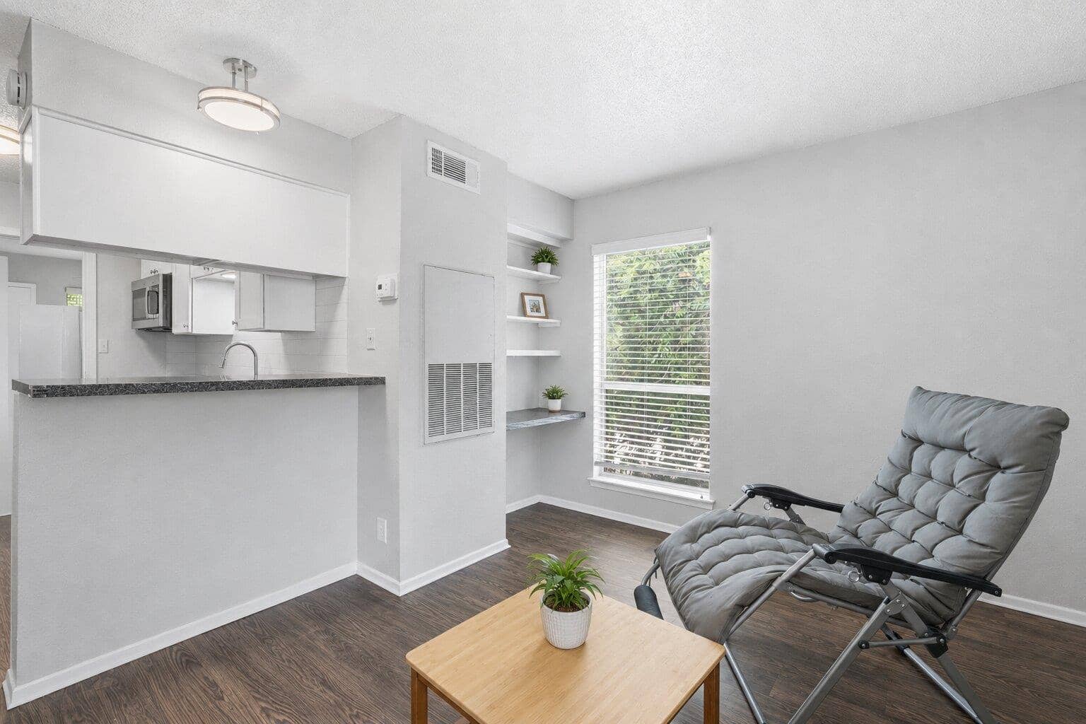 2801 Hemphill #A301, Austin 78705