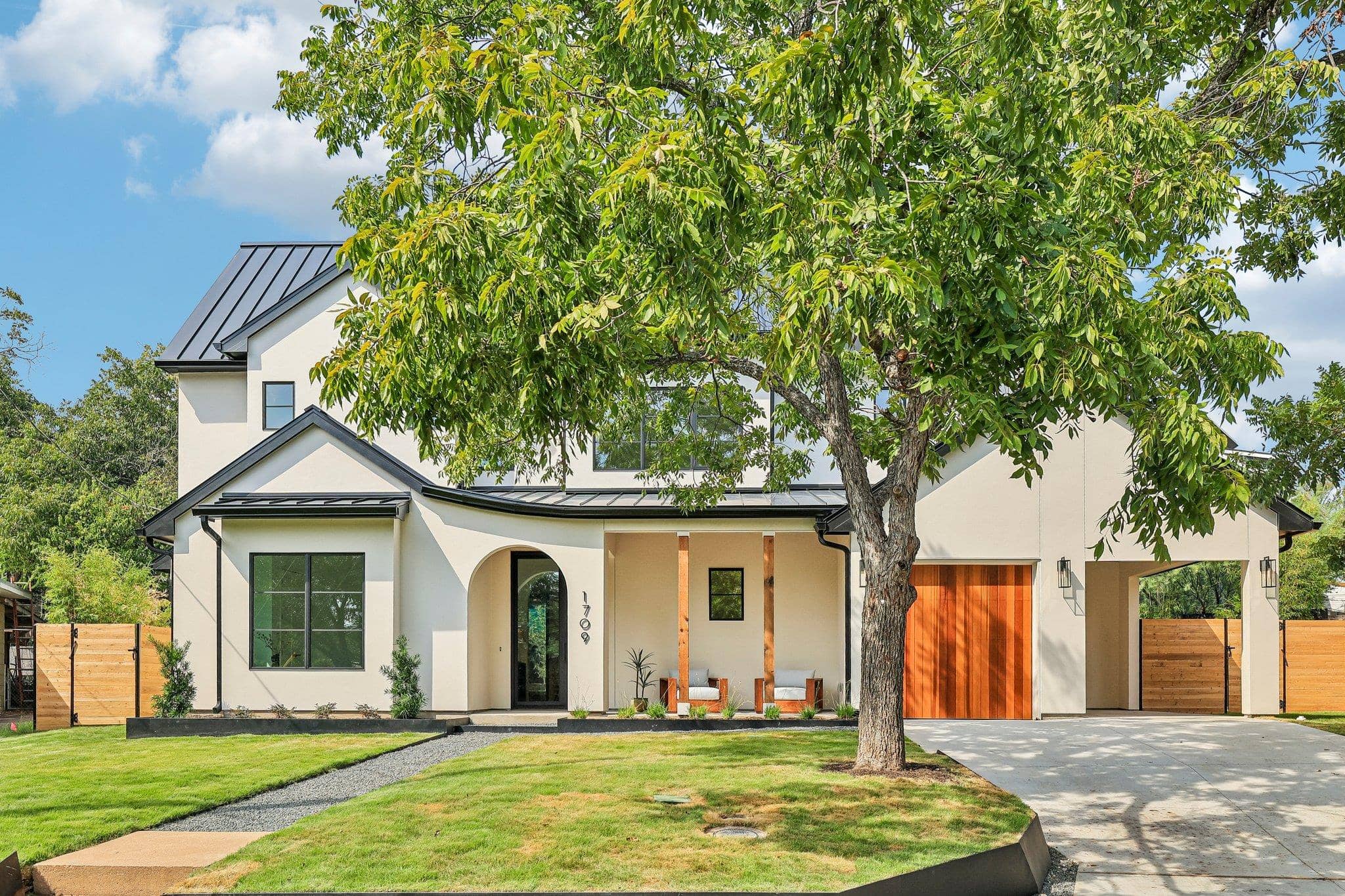 1709 Valeria, Austin 78704